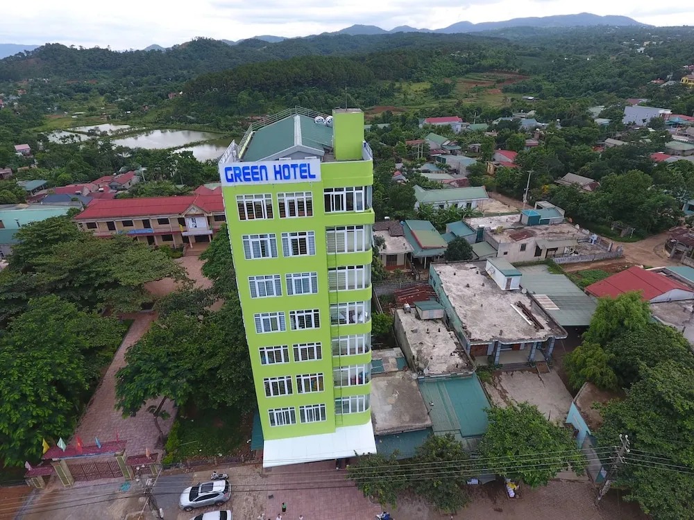 GREEN HOTEL